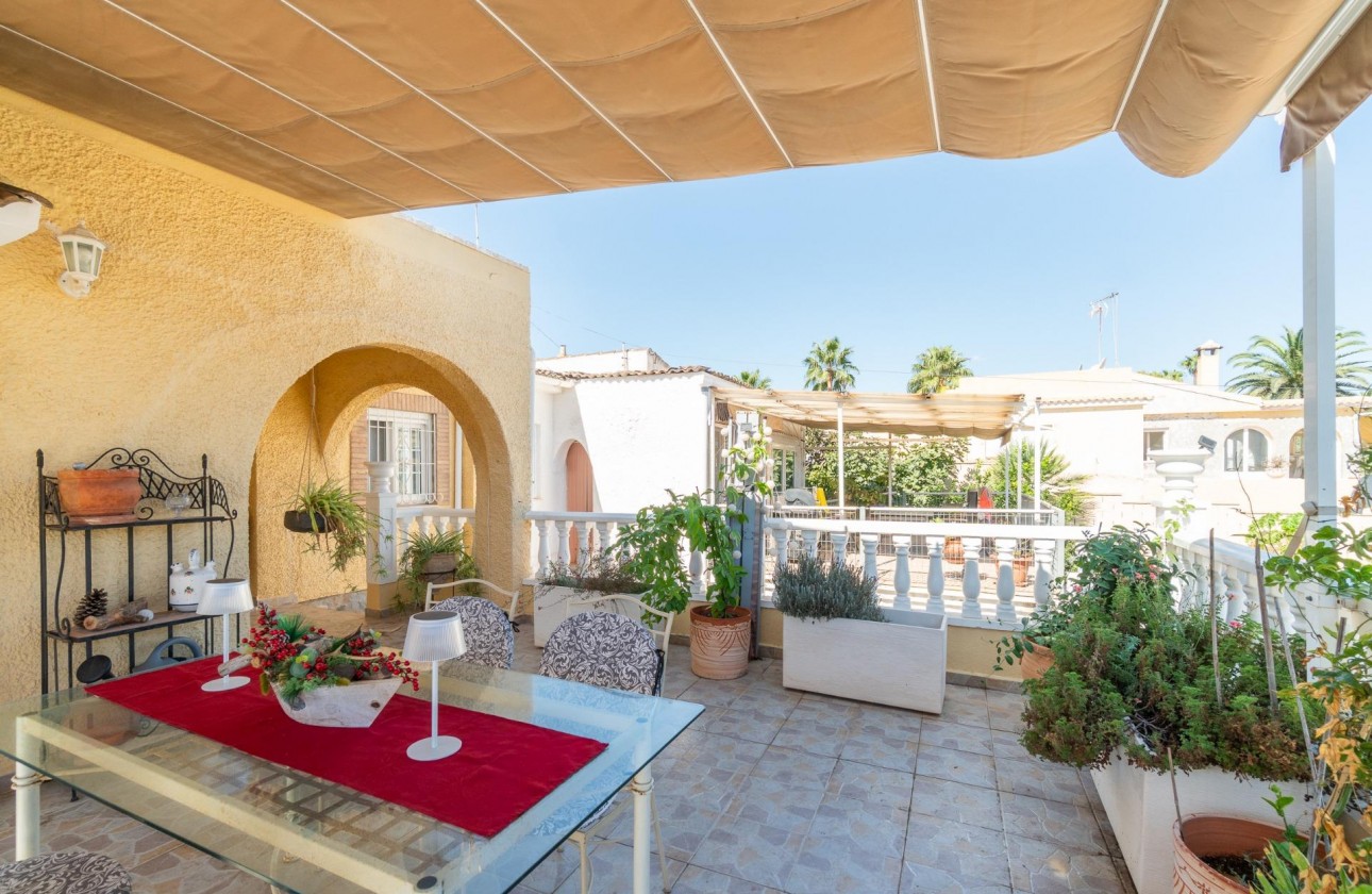 Resale - Villa - Orihuela Costa - Los Balcones