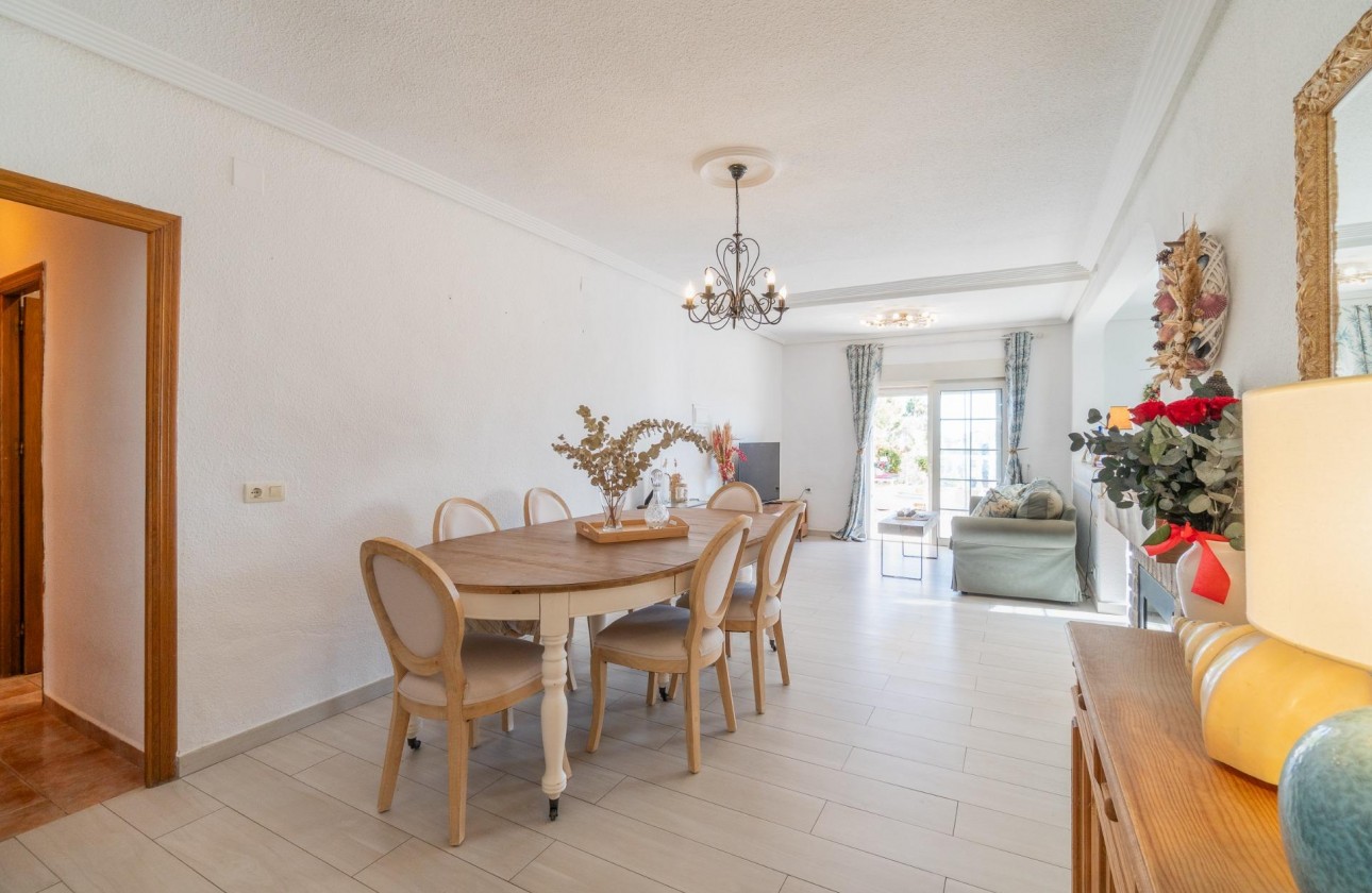 Resale - Villa - Orihuela Costa - Los Balcones