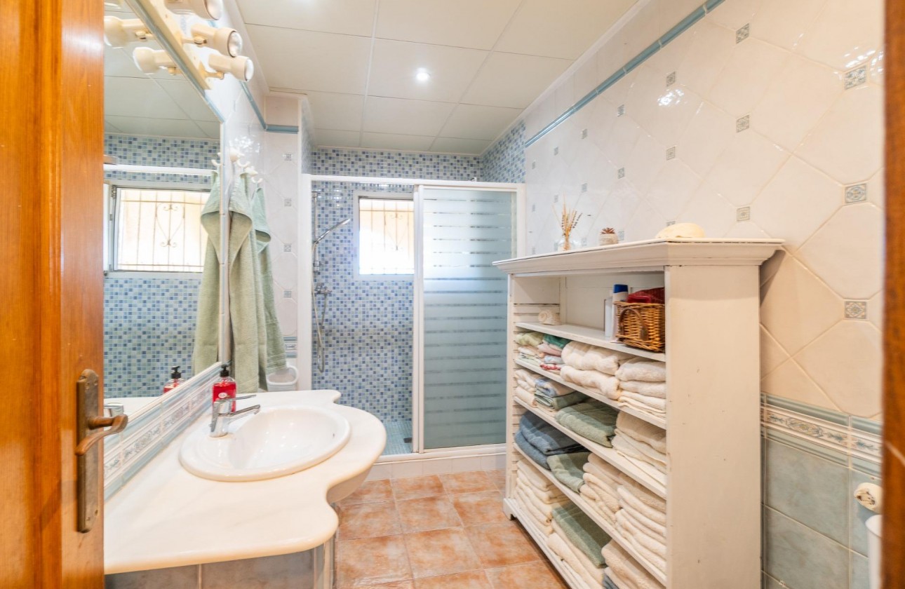 Resale - Villa - Orihuela Costa - Los Balcones