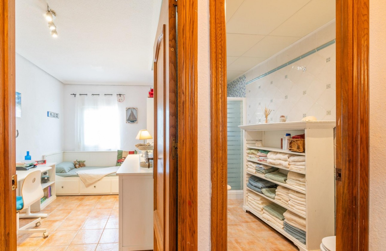 Resale - Villa - Orihuela Costa - Los Balcones