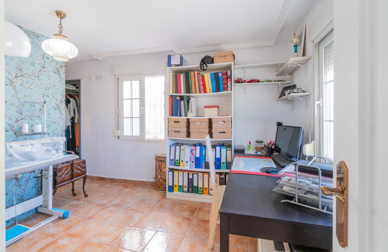 Resale - Villa - Orihuela Costa - Los Balcones