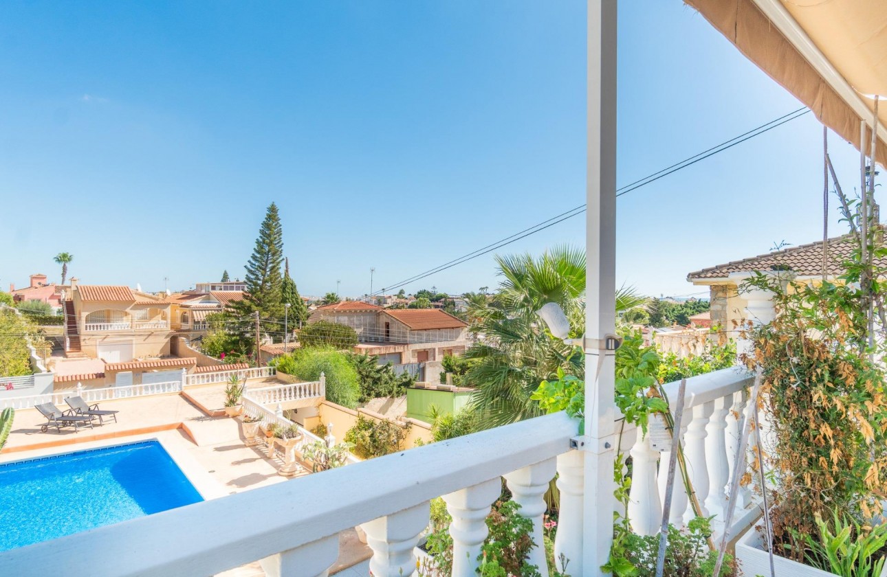 Resale - Villa - Orihuela Costa - Los Balcones