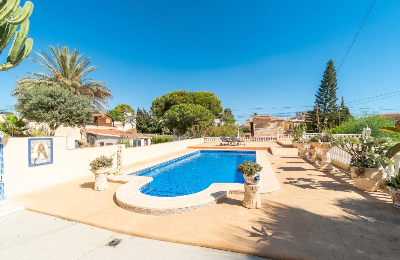 Resale - Villa - Orihuela Costa - Los Balcones