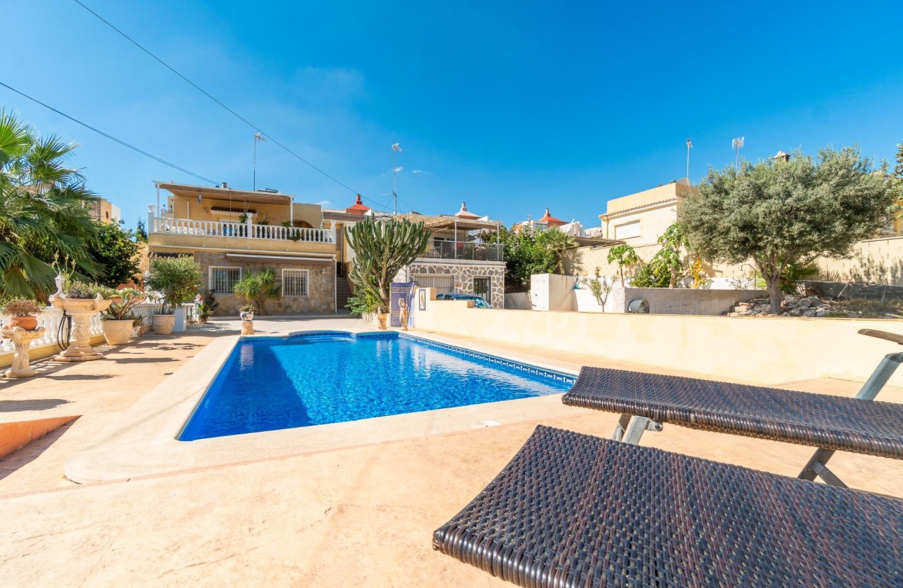 Resale - Villa - Orihuela Costa - Los Balcones