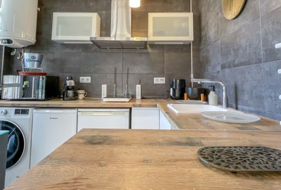 Resale - Villa - Torrevieja - La Siesta - El Salado -  Torreta