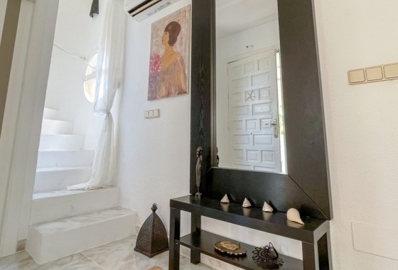 Resale - Villa - Torrevieja - La Siesta - El Salado -  Torreta