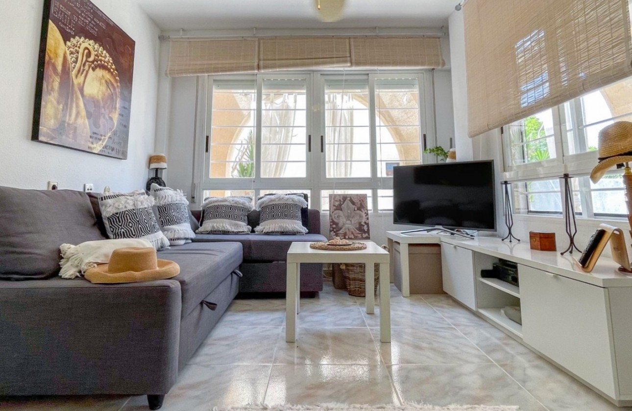 Resale - Villa - Torrevieja - Costa Blanca