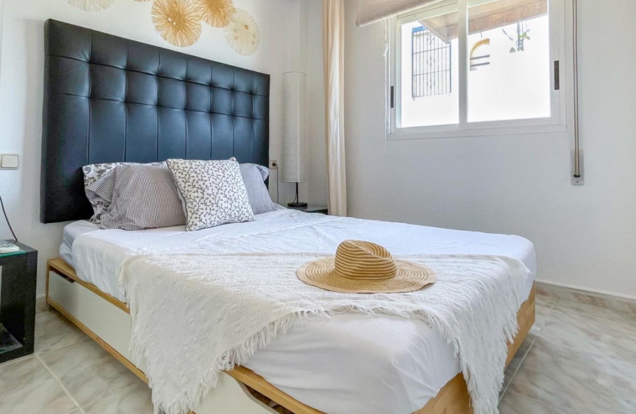 Resale - Villa - Torrevieja - Costa Blanca