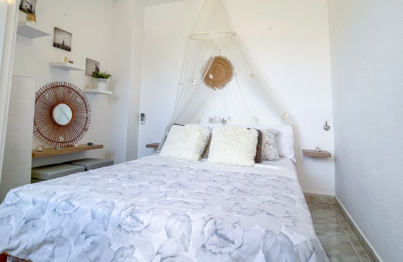 Resale - Villa - Torrevieja - Costa Blanca