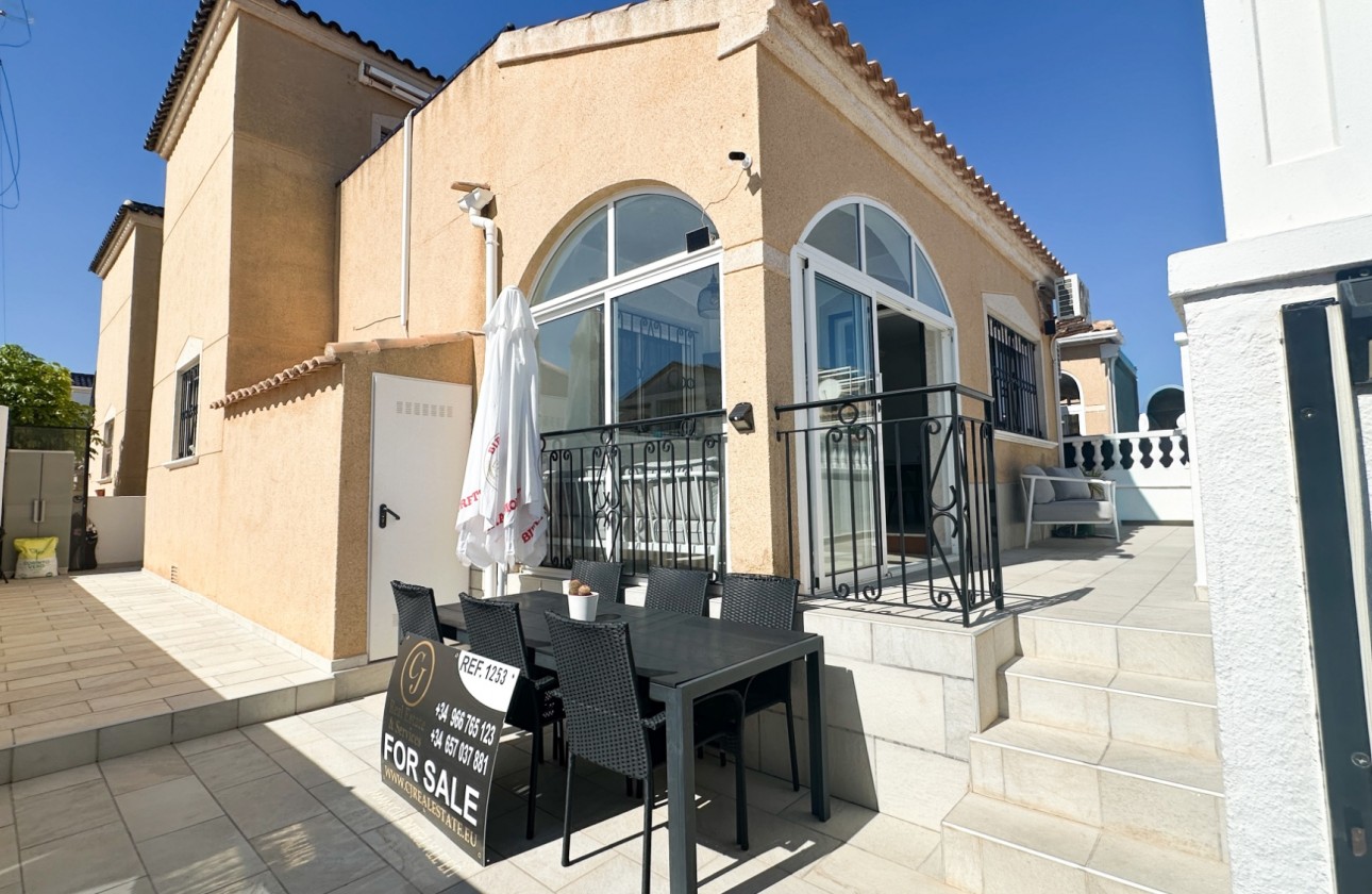 Resale - Villa - Los Altos - Costa Blanca