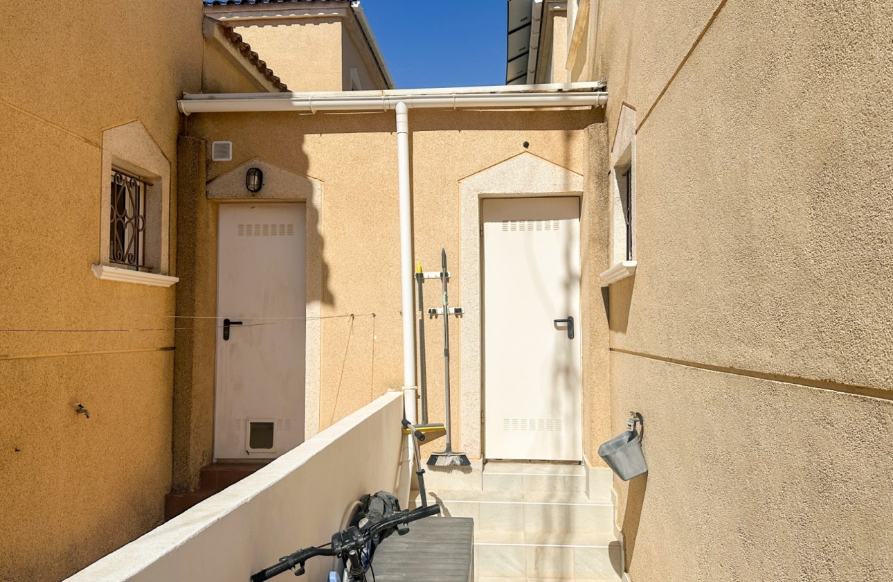 Resale - Villa - Los Altos - Costa Blanca