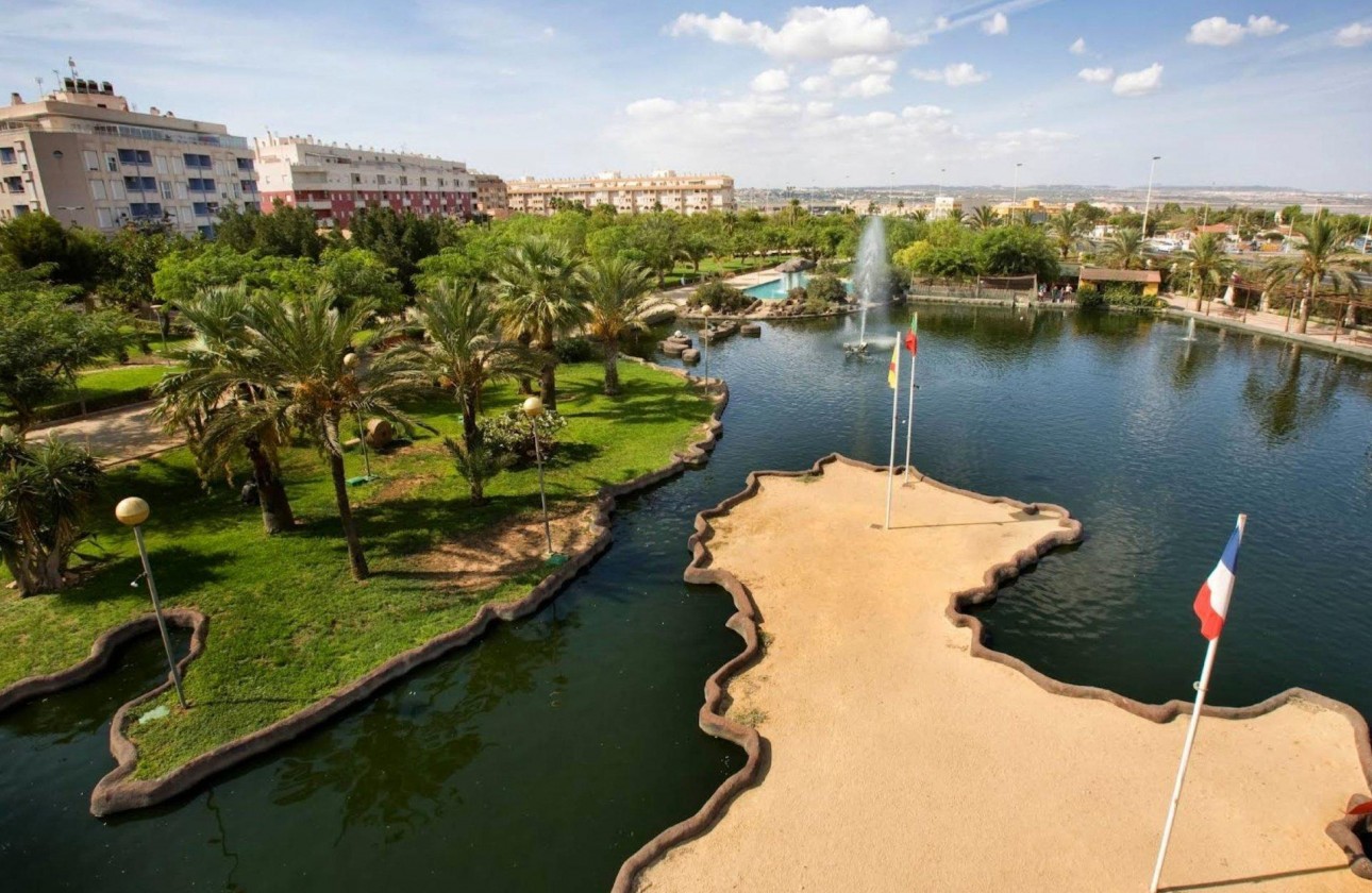 Reventa - Apartamento / piso - Torrevieja - PARQUE DE LAS NACIONES