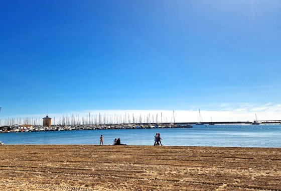 Reventa - Apartamento / piso - Torrevieja - PARQUE DE LAS NACIONES