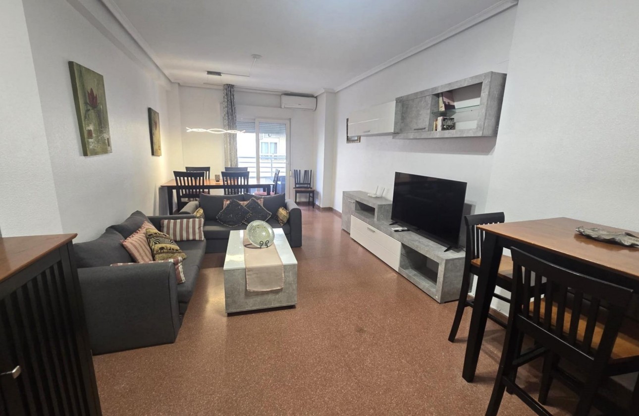 Resale - Apartment / flat - Torrevieja - Las Piscinas Naturales