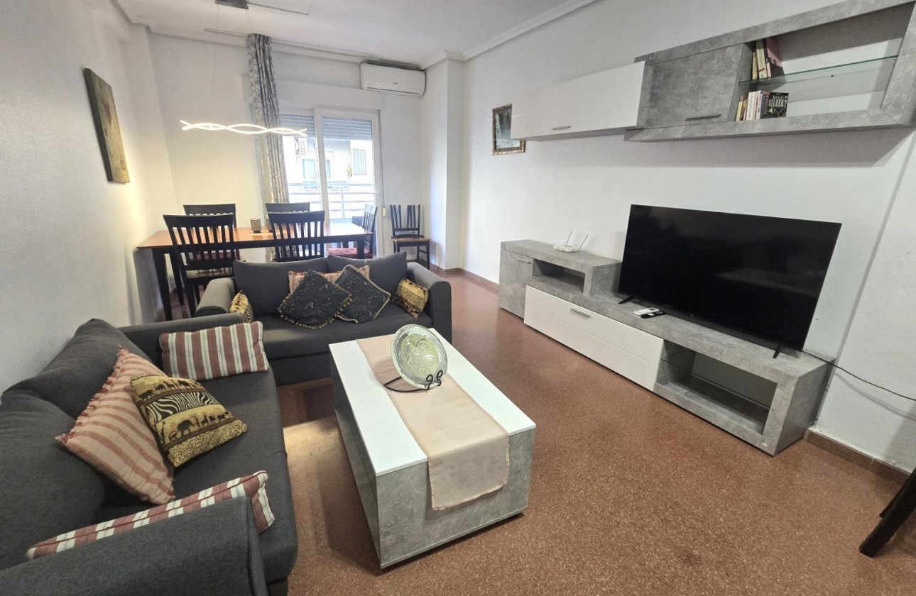 Resale - Apartment / flat - Torrevieja - Las Piscinas Naturales