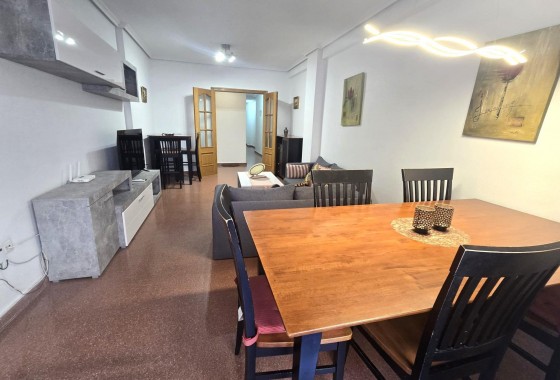 Resale - Apartment / flat - Torrevieja - Las Piscinas Naturales