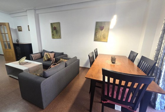 Resale - Apartment / flat - Torrevieja - Las Piscinas Naturales