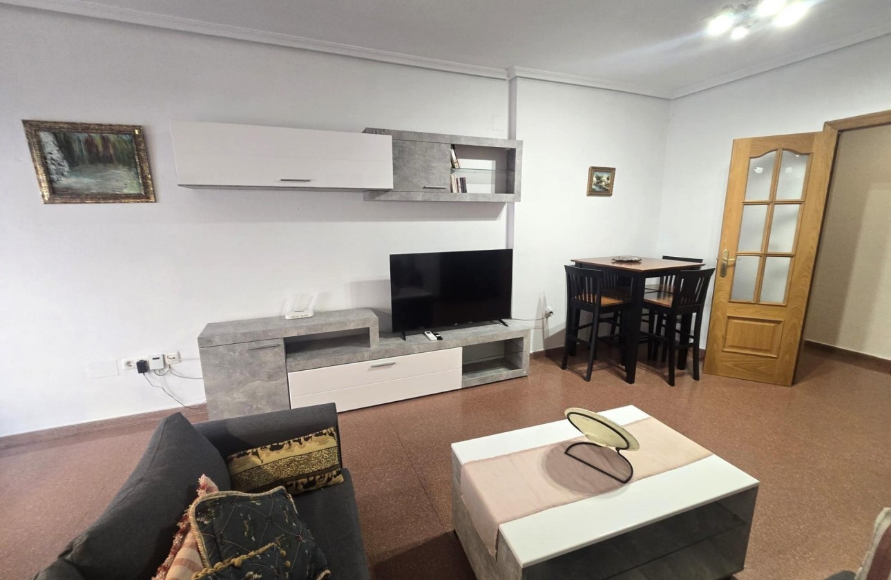 Resale - Apartment / flat - Torrevieja - Las Piscinas Naturales