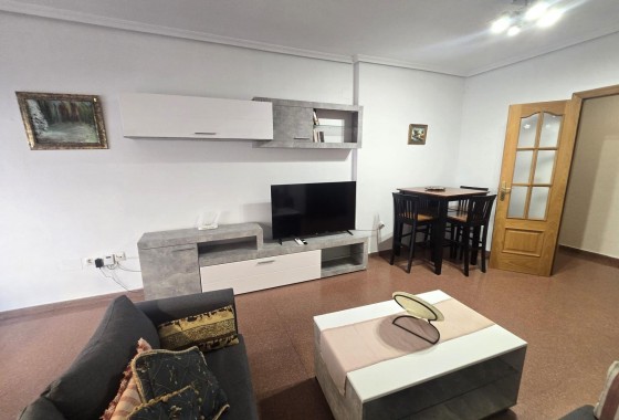 Resale - Apartment / flat - Torrevieja - Las Piscinas Naturales