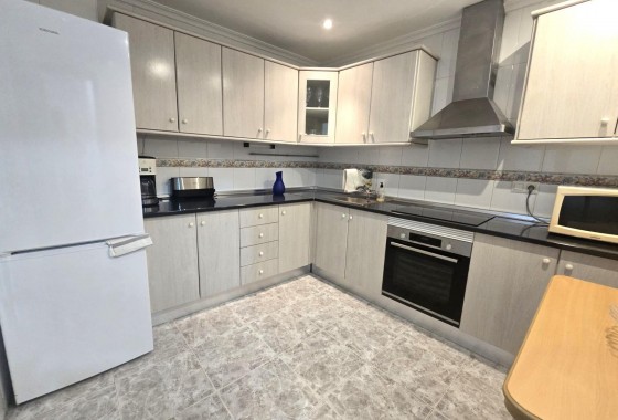 Resale - Apartment / flat - Torrevieja - Las Piscinas Naturales