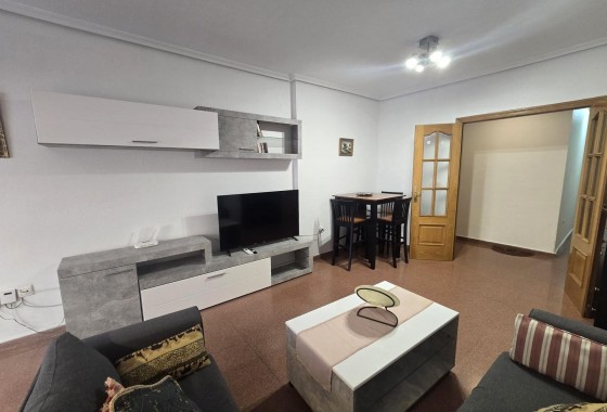 Resale - Apartment / flat - Torrevieja - Las Piscinas Naturales