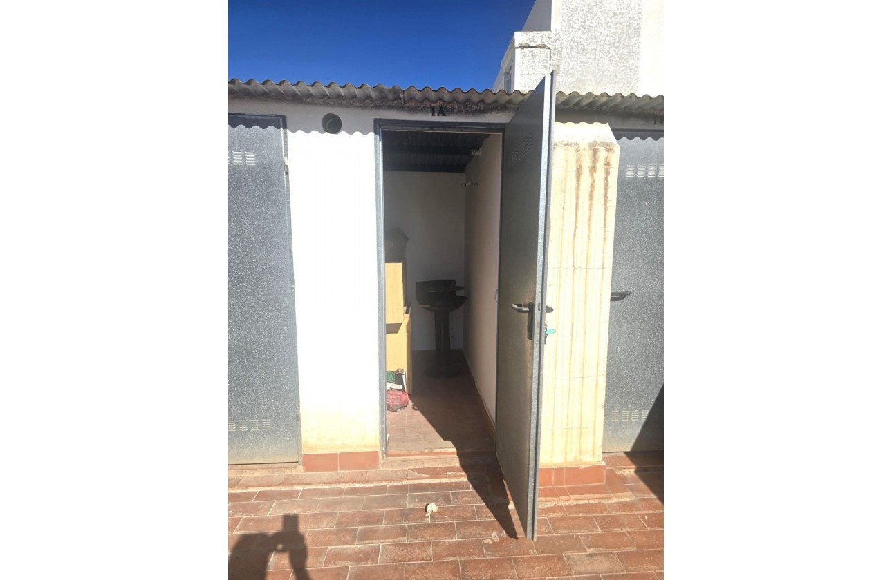 Resale - Apartment / flat - Torrevieja - Las Piscinas Naturales