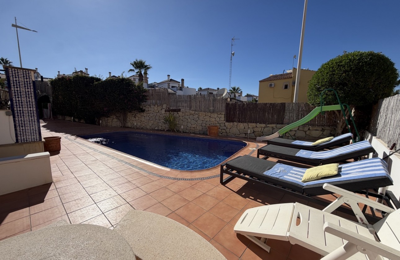 Resale - Villa - La Finca Golf