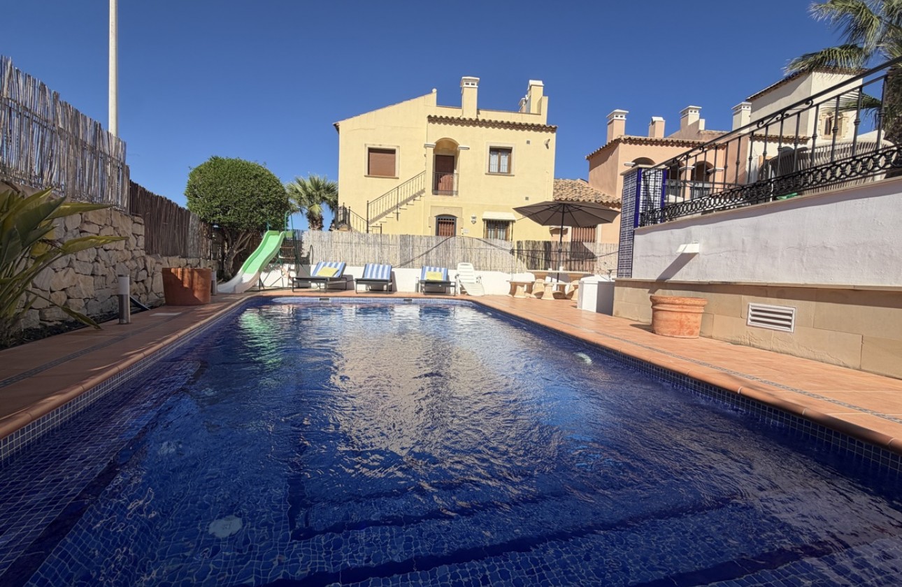 Resale - Villa - La Finca Golf