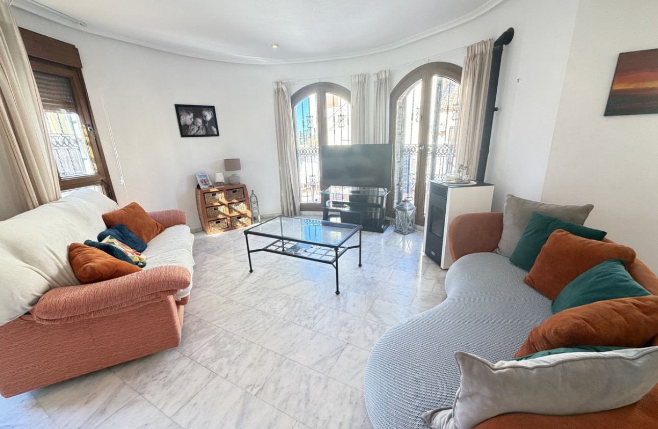 Resale - Villa - La Finca Golf