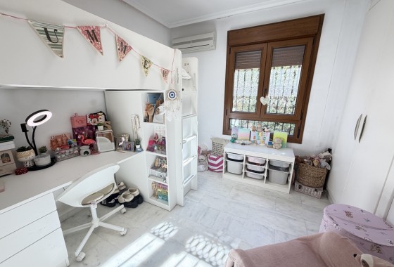 Resale - Villa - La Finca Golf