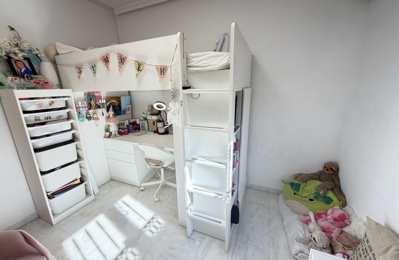 Resale - Villa - La Finca Golf