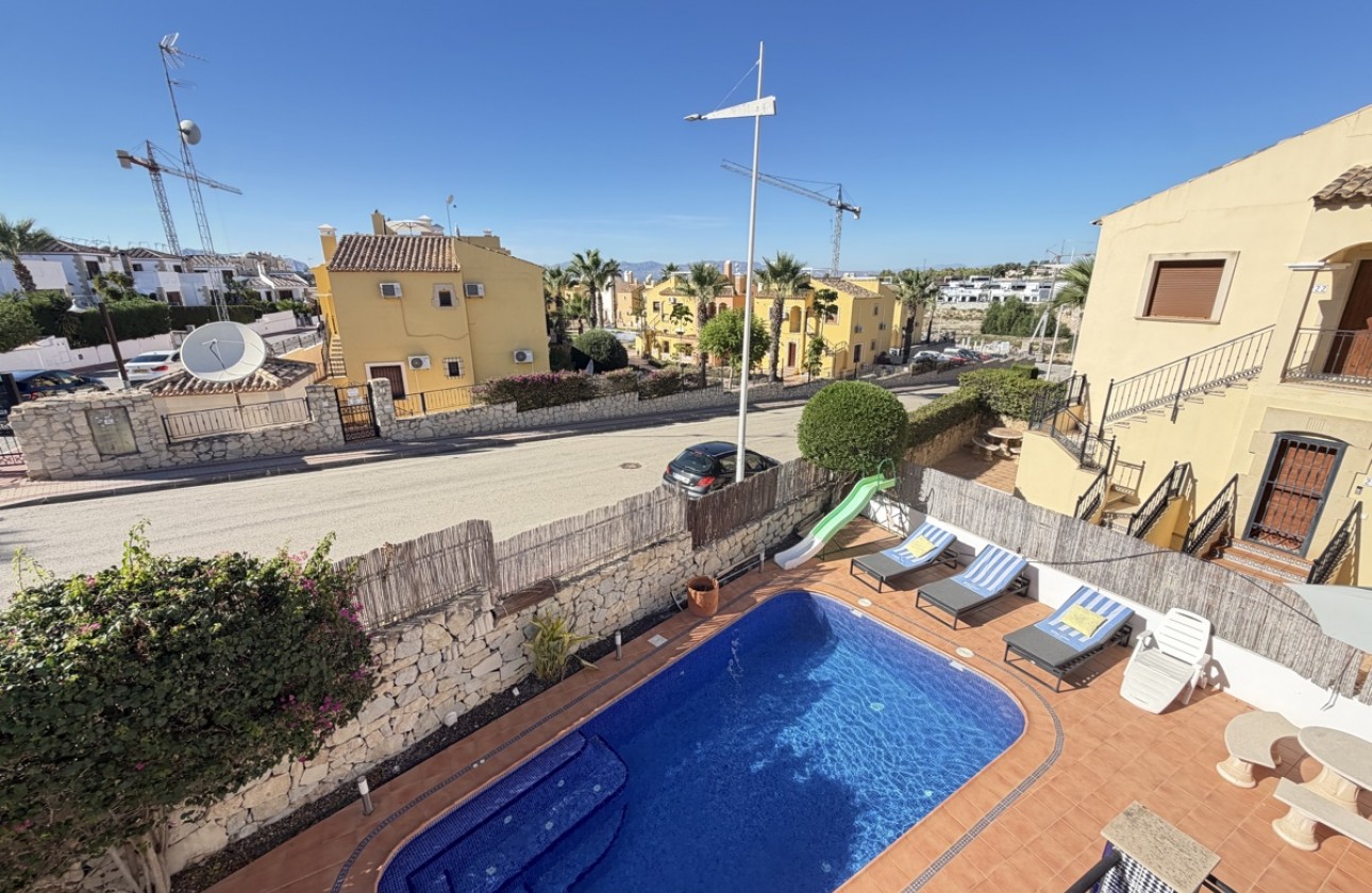 Resale - Villa - La Finca Golf