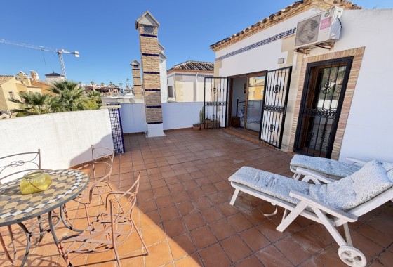Resale - Villa - La Finca Golf
