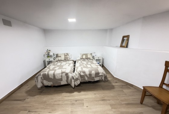 Resale - Villa - La Finca Golf