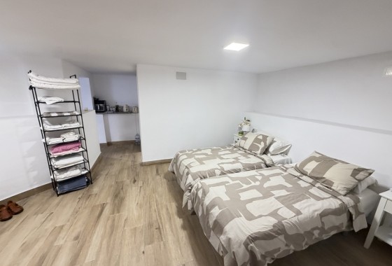 Resale - Villa - La Finca Golf