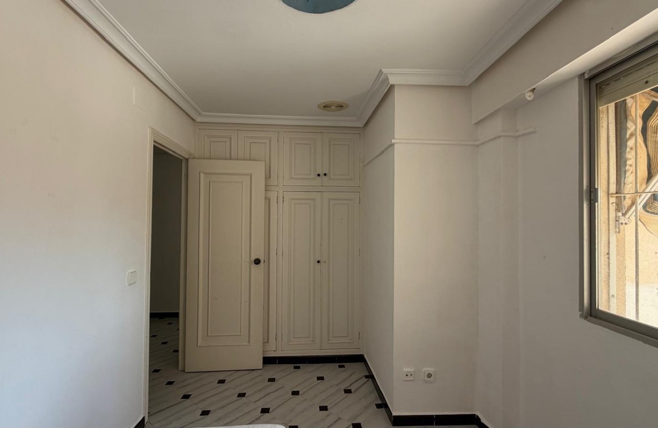 Revente - Appartement - Torrevieja - Centro