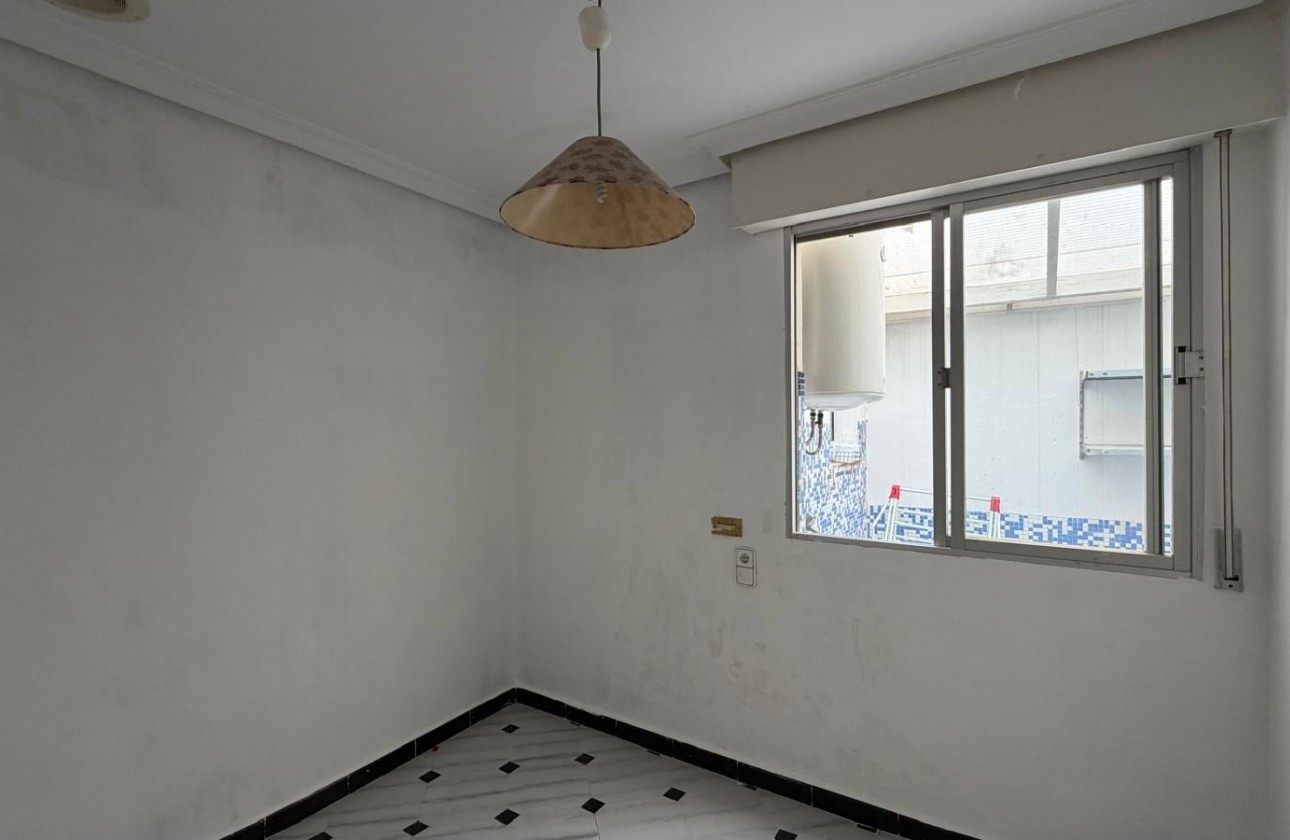 Revente - Appartement - Torrevieja - Centro