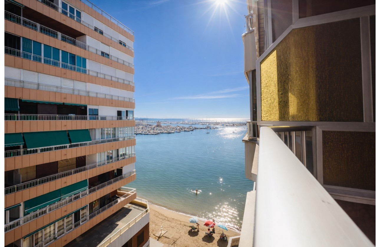 Resale - Apartment / flat - Torrevieja - Playa del Acequión