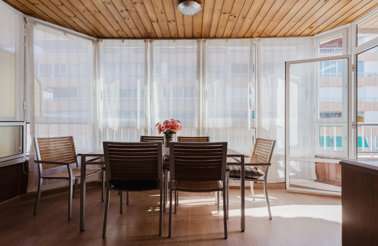 Resale - Apartment / flat - Torrevieja - Playa del Acequión