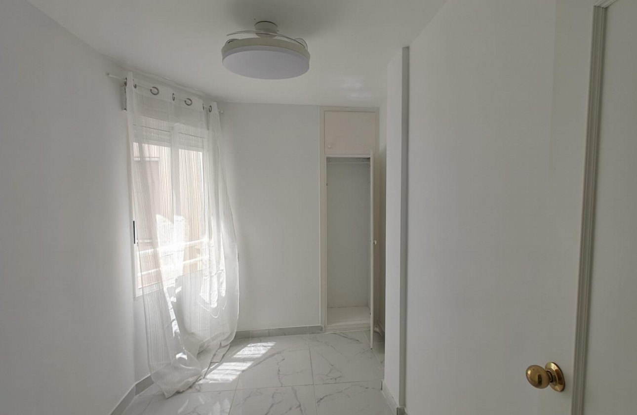 Revente - Appartement - Torrevieja - Acequion