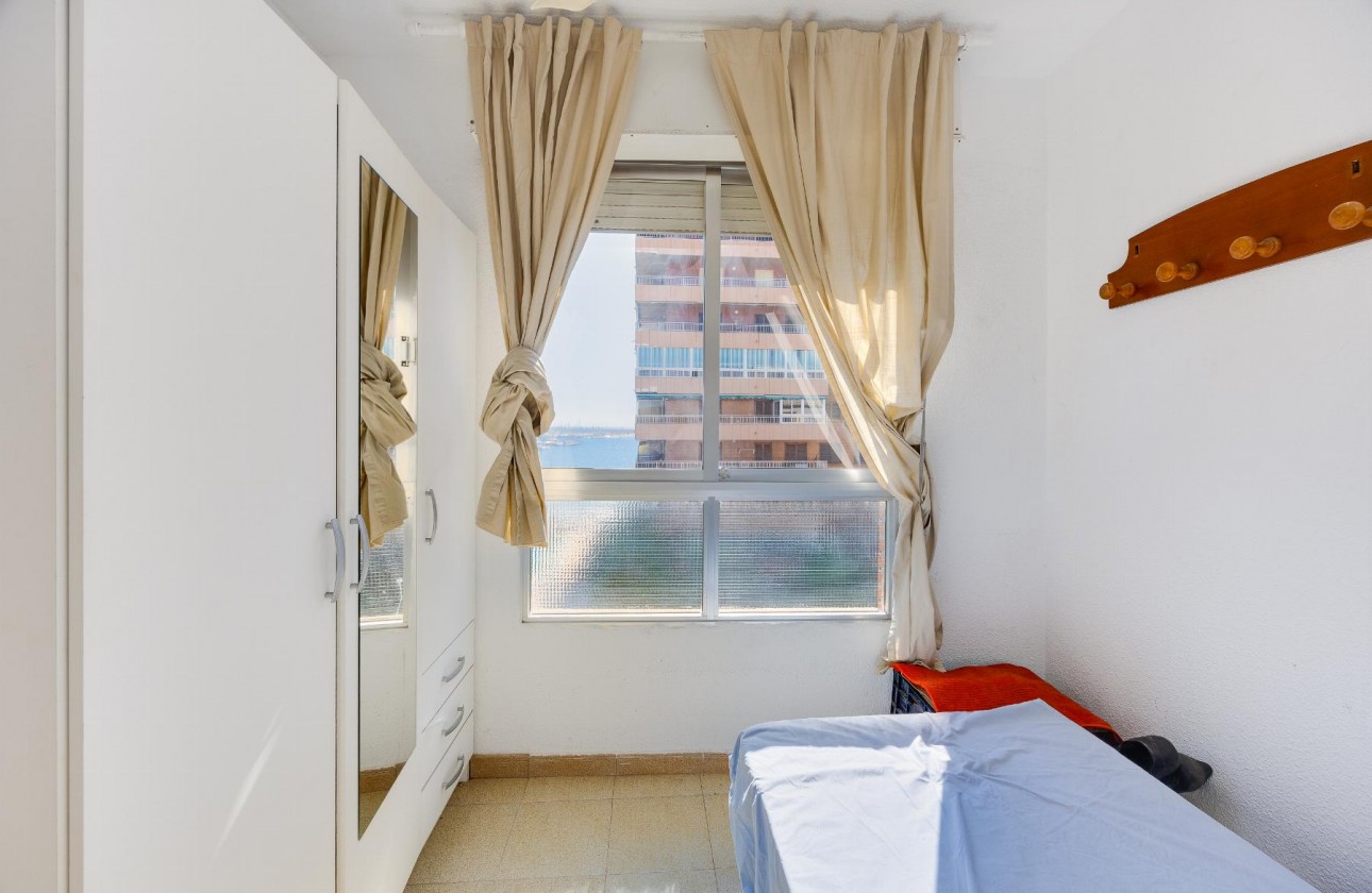 Reventa - Apartamento / piso - Torrevieja - Playa del Acequión