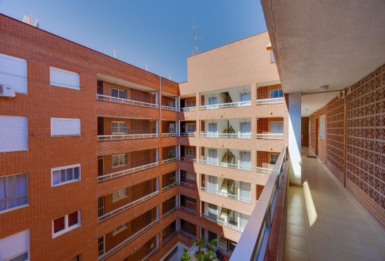 Reventa - Apartamento / piso - Torrevieja - Playa del Acequión