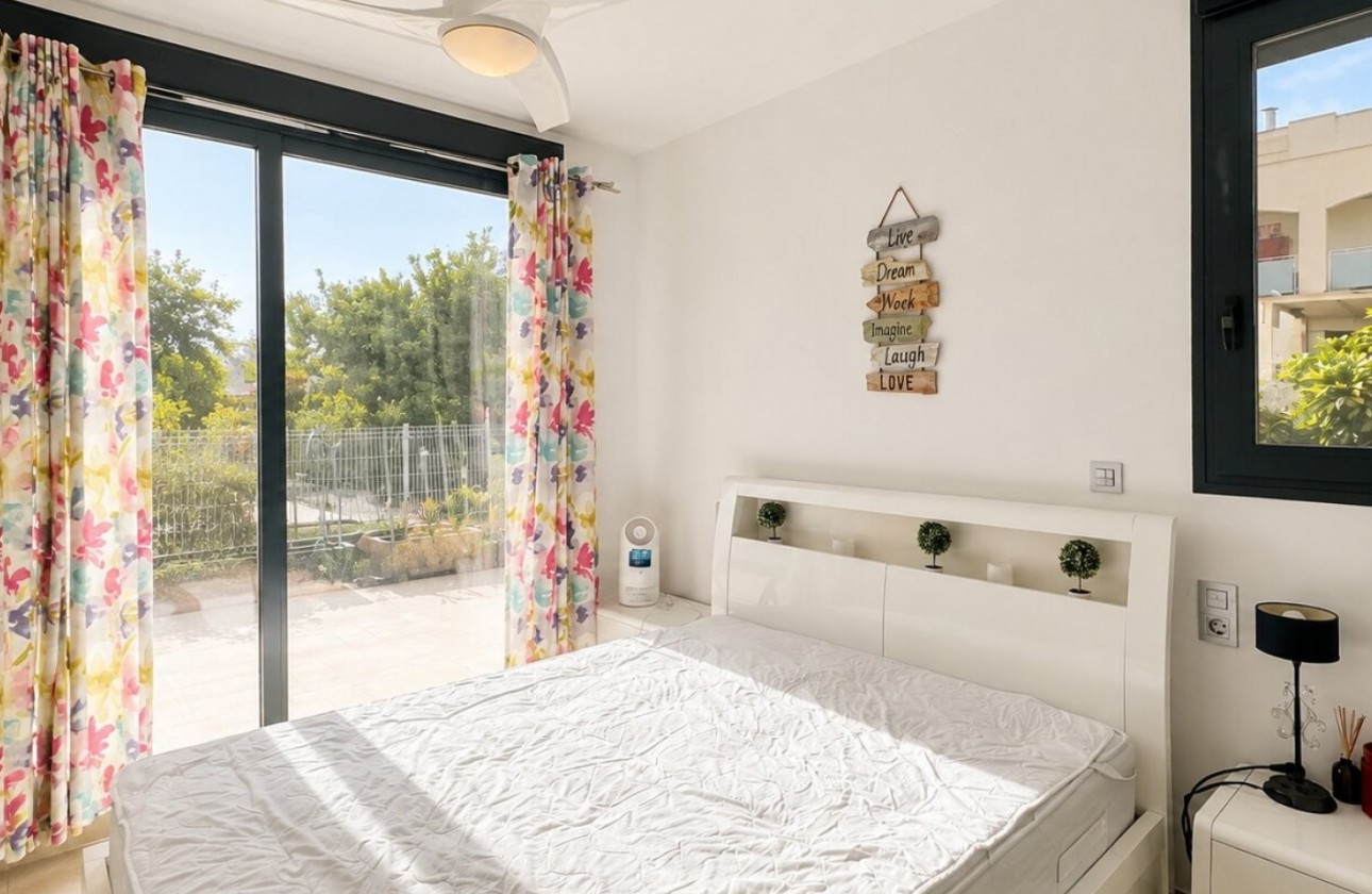 Resale - Apartment / flat - Orihuela Costa - Punta Prima