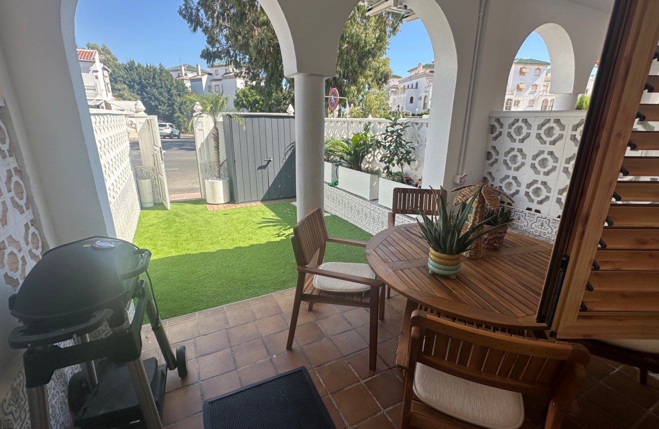 Resale - Villa - La Mata - Costa Blanca