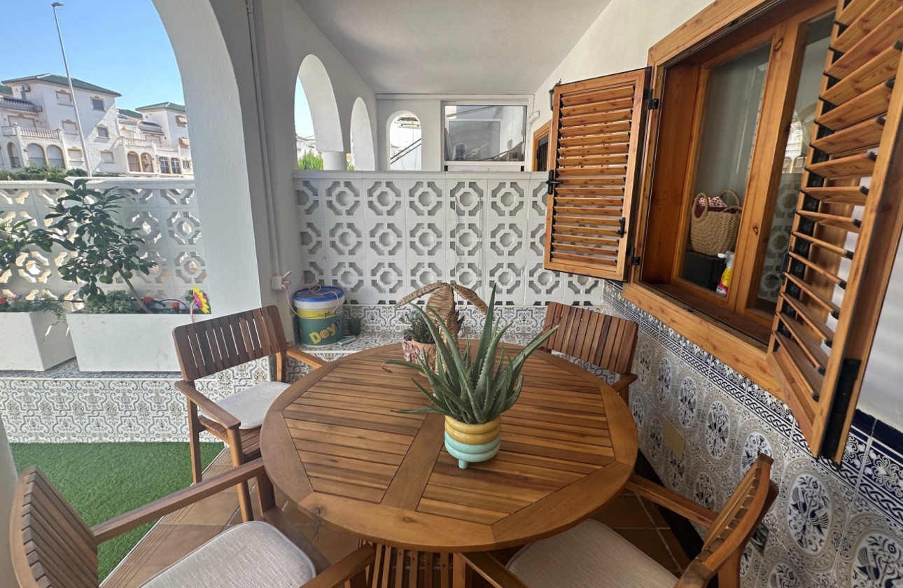 Resale - Villa - La Mata - Costa Blanca
