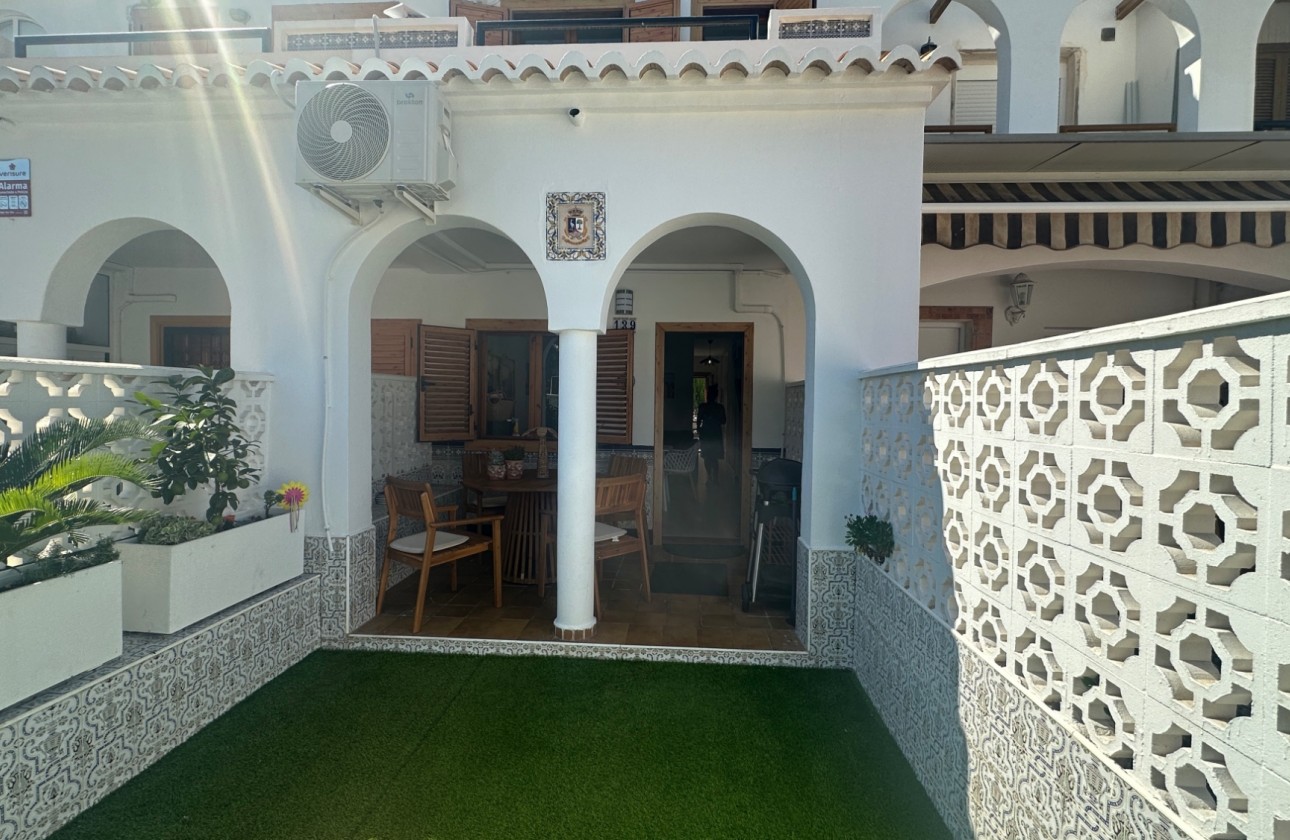 Resale - Villa - La Mata - Costa Blanca