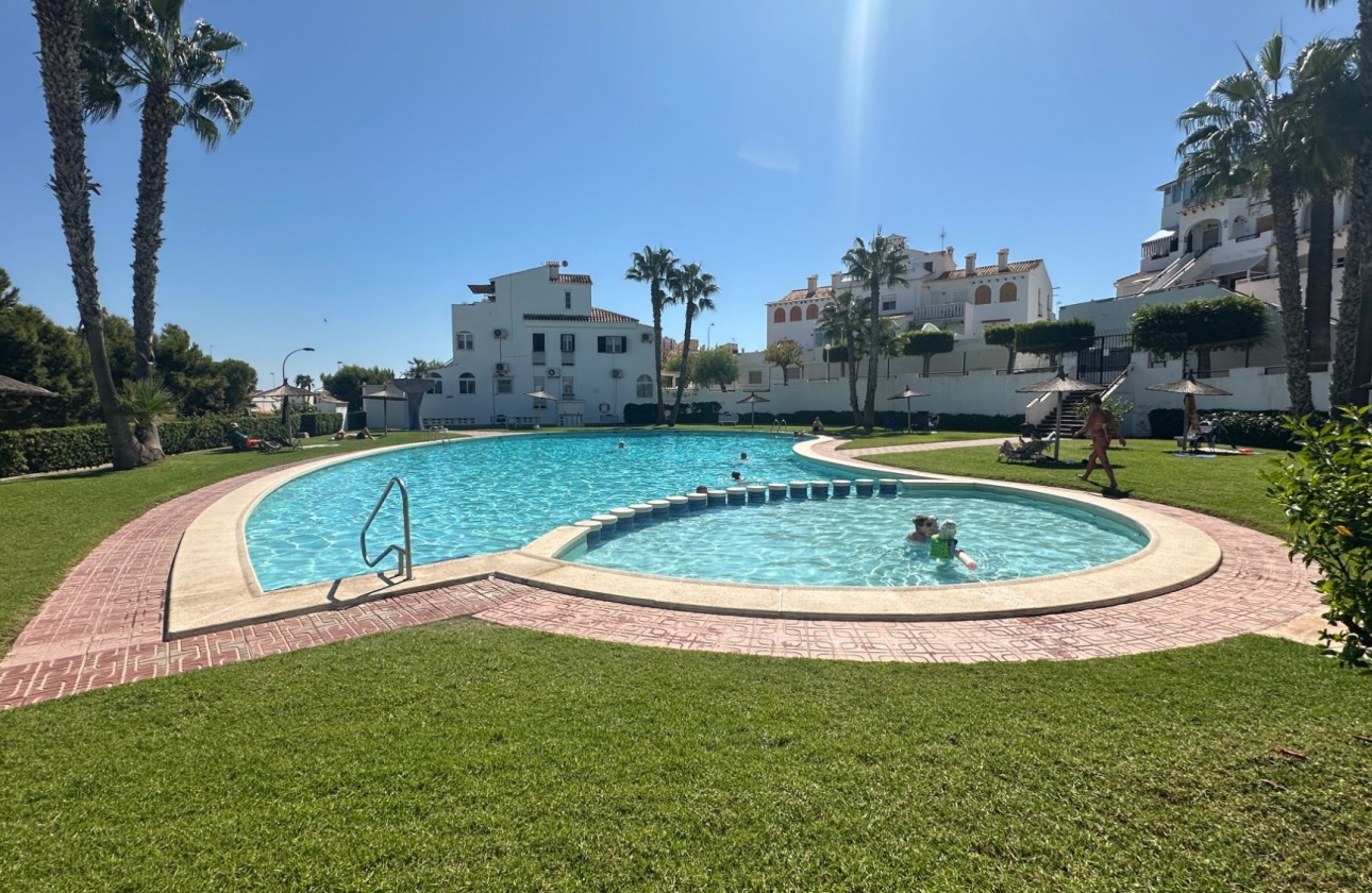 Resale - Villa - La Mata - Costa Blanca