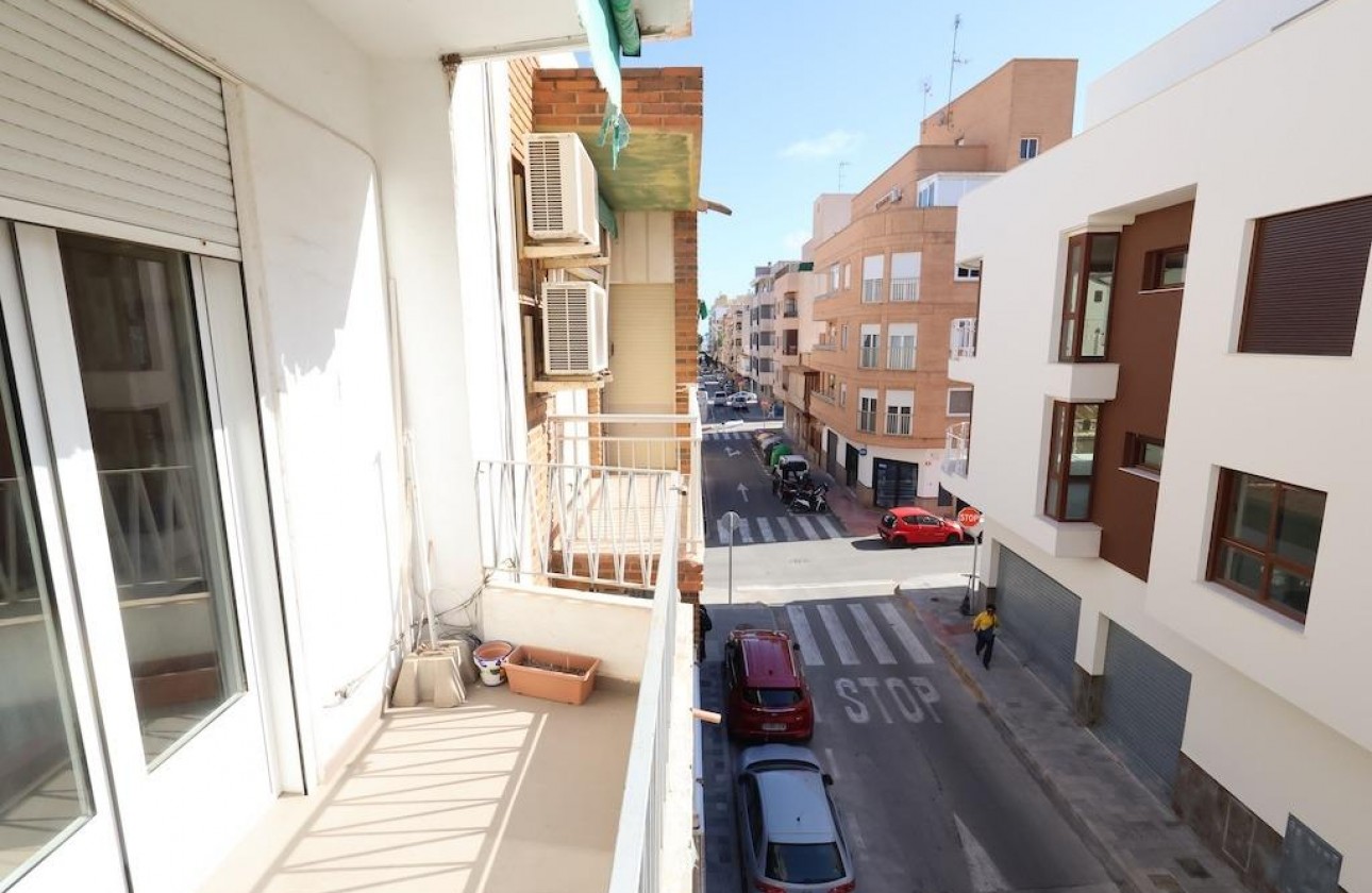 Resale - Apartment / flat - Torrevieja - Costa Blanca