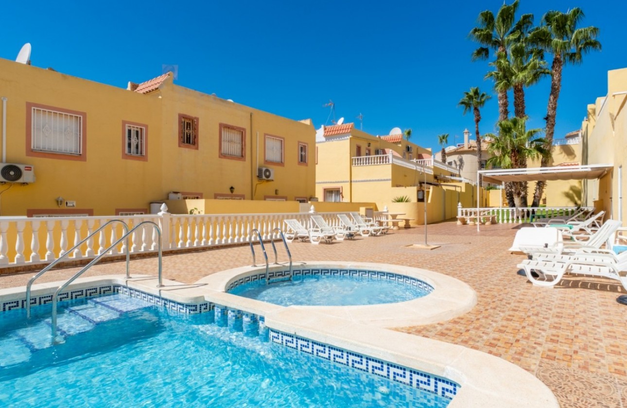 Revente - Villa - Orihuela Costa - Costa Blanca