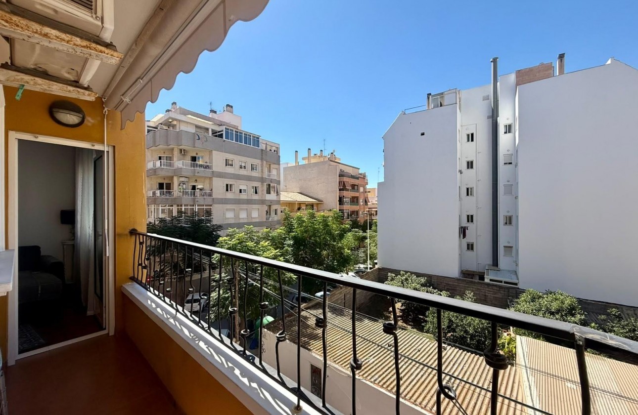 Resale - Apartment / flat - Torrevieja - Centro